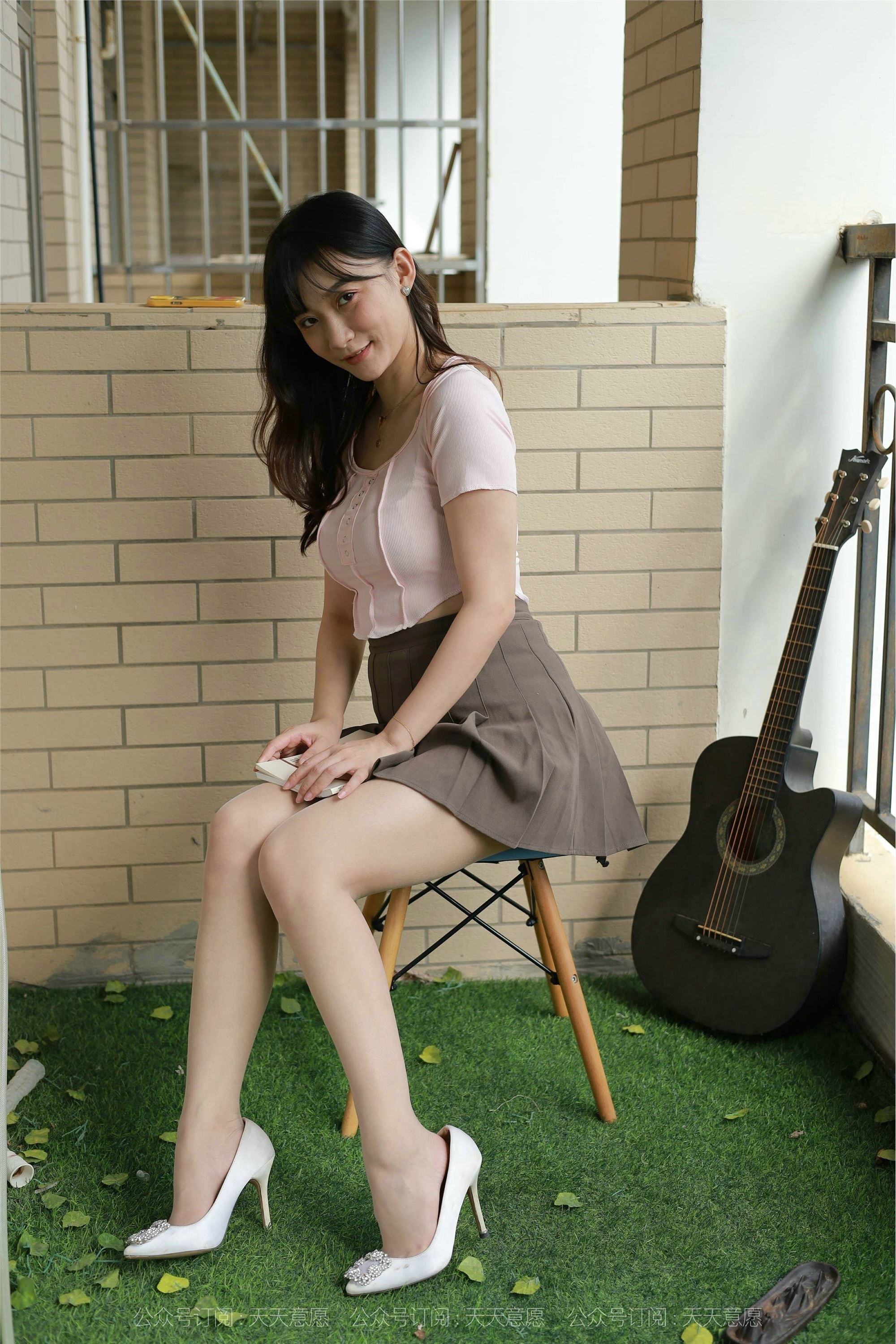 IESS异思趣向  2021.10.10 丝享家943：秋秋《阳台上的美女》